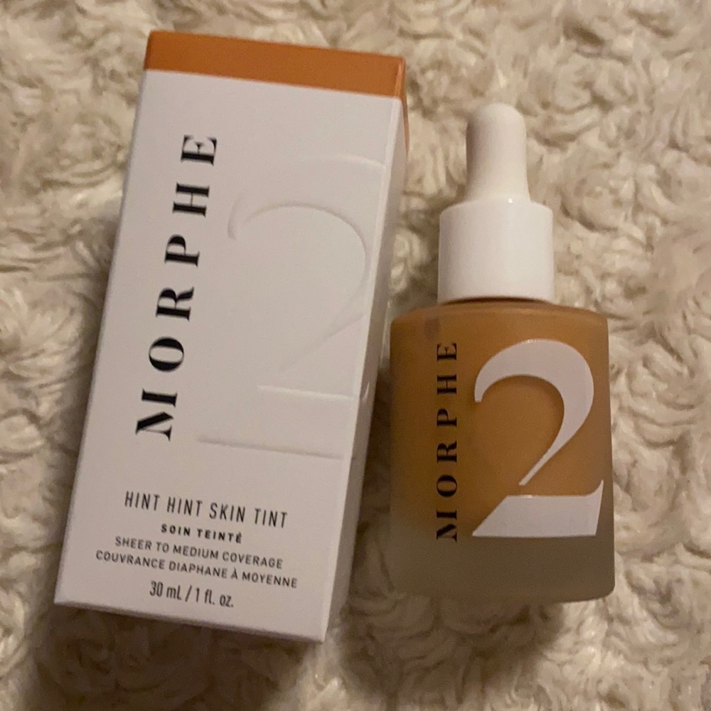 Morphe foundation hint of honey